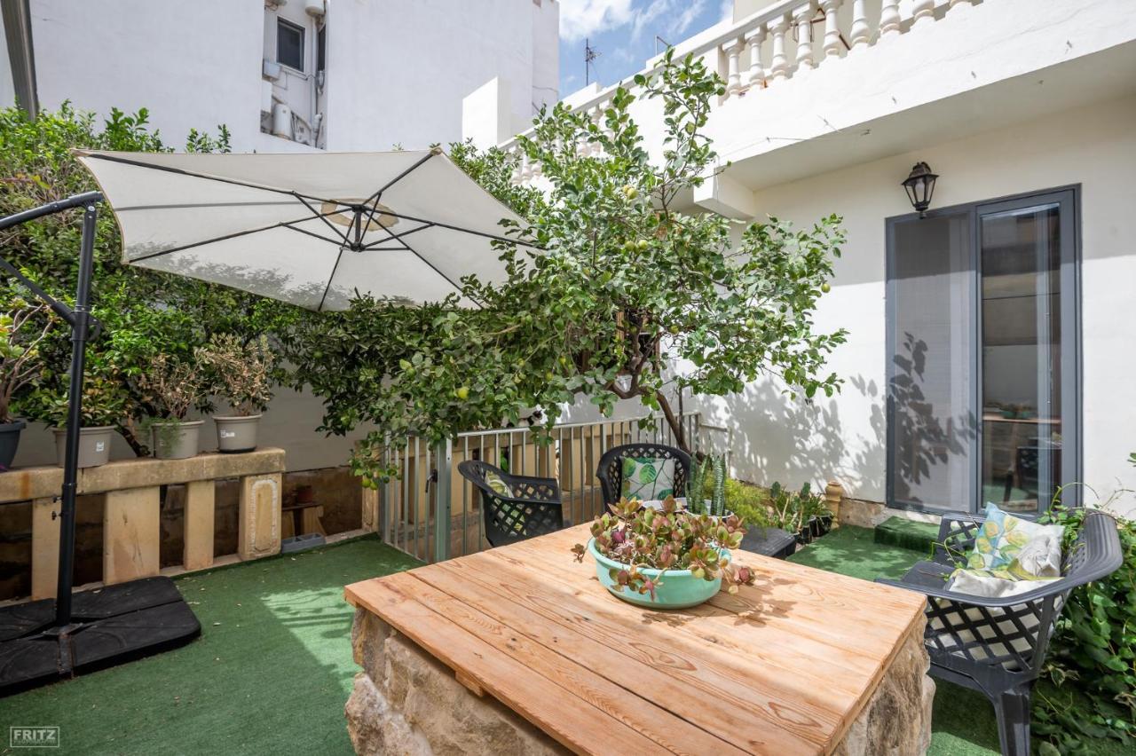 Close To Airport - Private Room With Private Bathroom Adults Only Gudja Exteriör bild