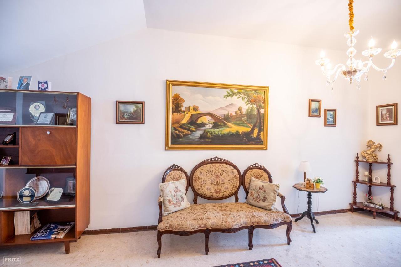 Close To Airport - Private Room With Private Bathroom Adults Only Gudja Exteriör bild